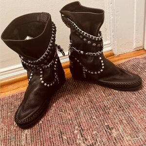 Karma Of Charme Booties
